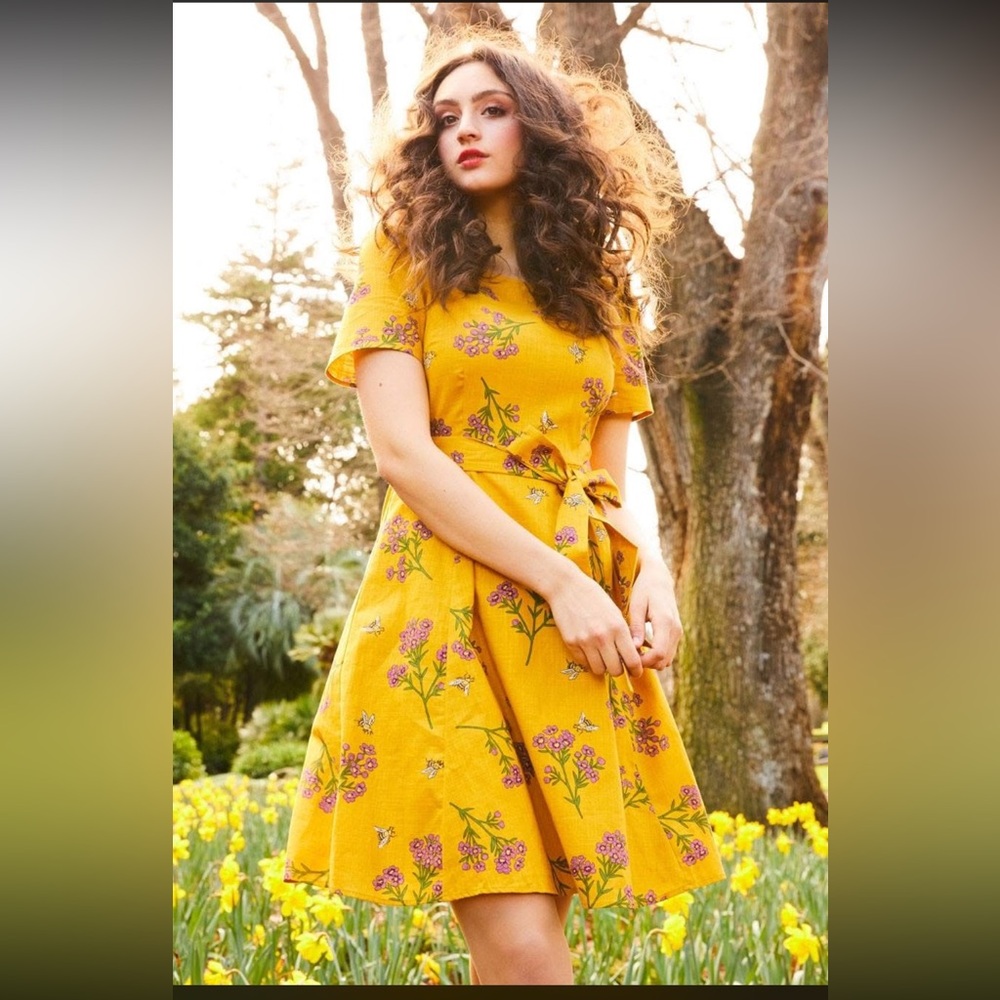 Princess Highway Mustard Bee Floral Midi Dress Size 12
